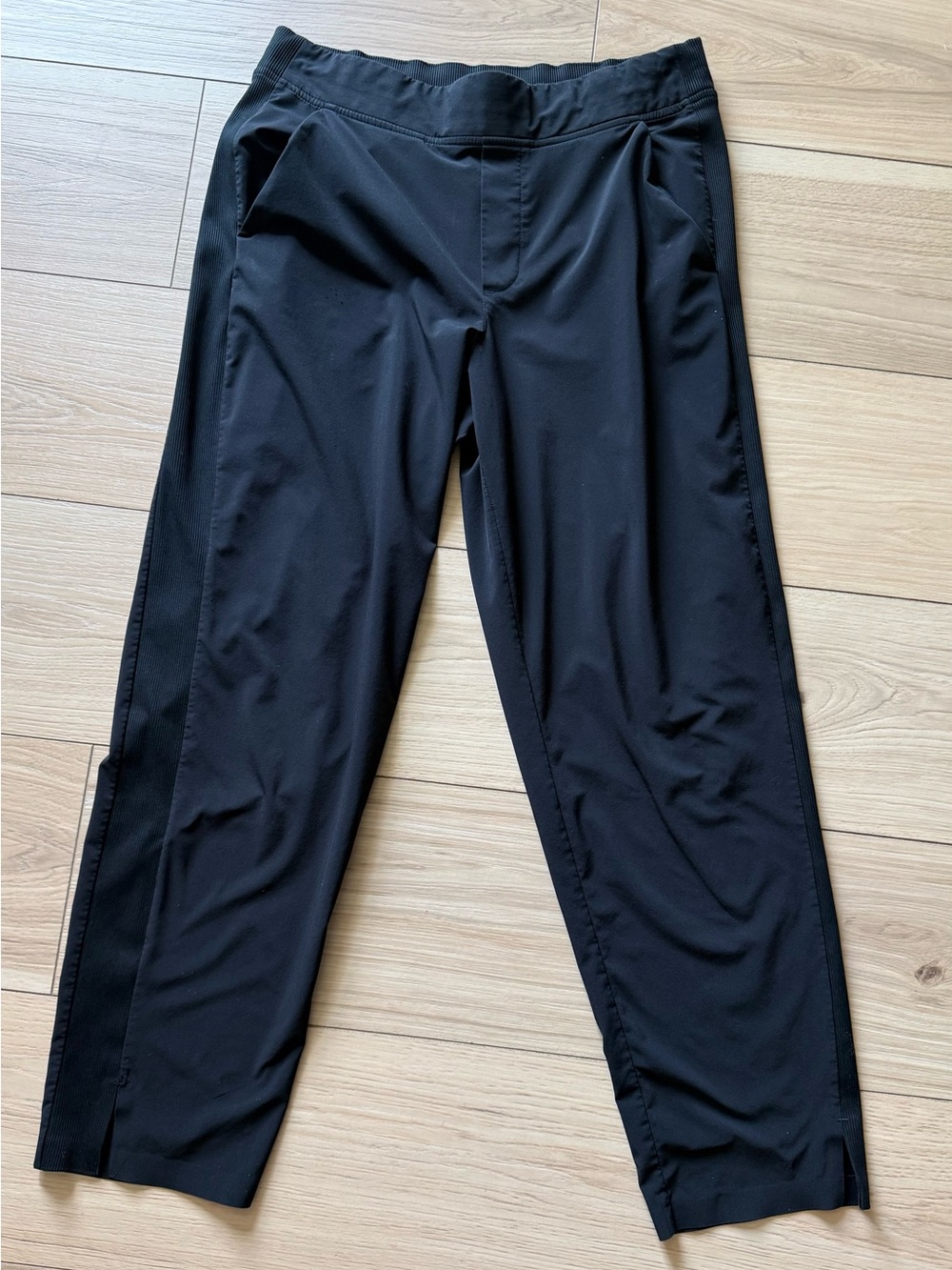 Athleta Brooklyn Ankle Pant Black Size 8 Travel Career Athleisure